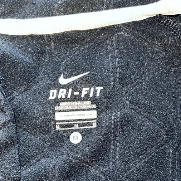 Nike Women’s Dri-FIT Reflective Element Geometric 1/2 Zip Run Pullover Black M - Picture 10 of 13
